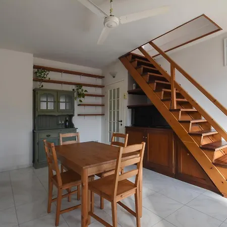 Edo Gallery Loft Apartamento Quartu SantʼElena